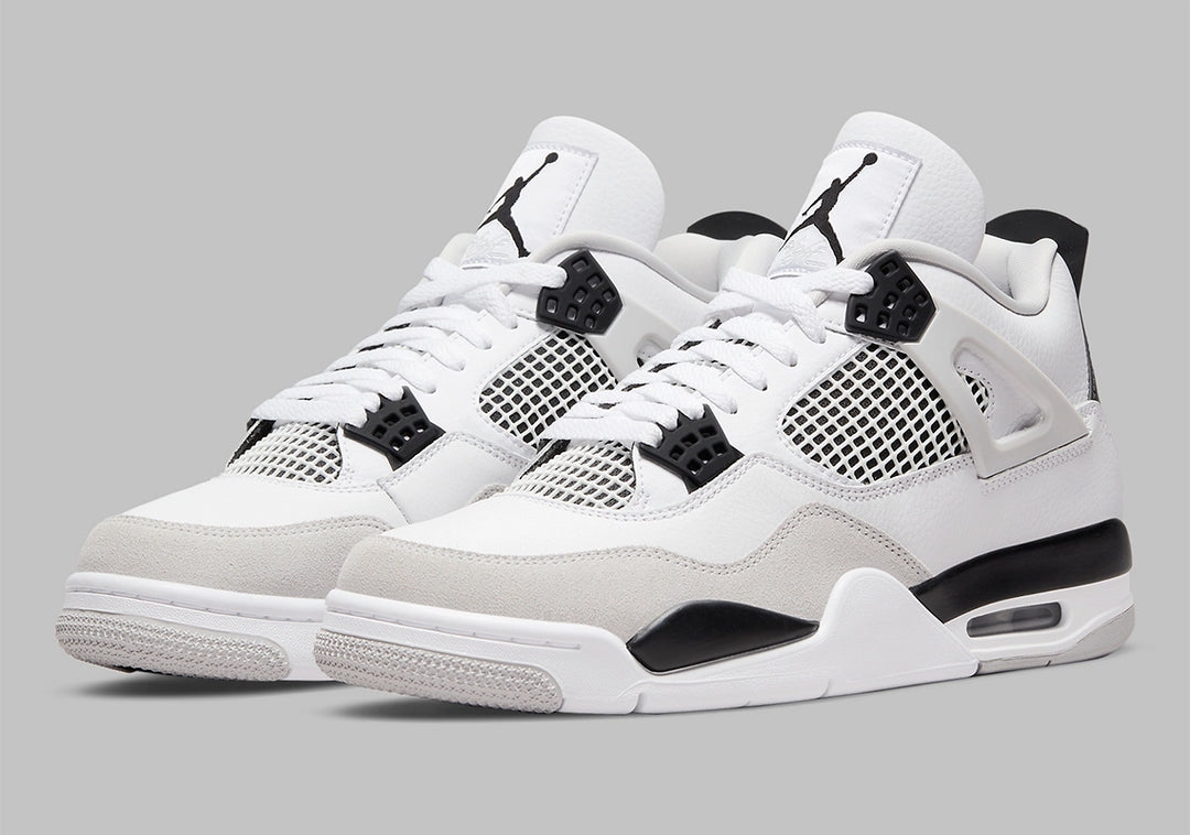 Air Jordan 4 - Military Black (9m/10.5w) – Cherchez L'amont Air Jordan 4 - Military Black (9m/10.5w) – Cherchez L'amont